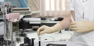 Jakie warunki musi spełnić pracownik aby mógł być dopuszczony do pracy?