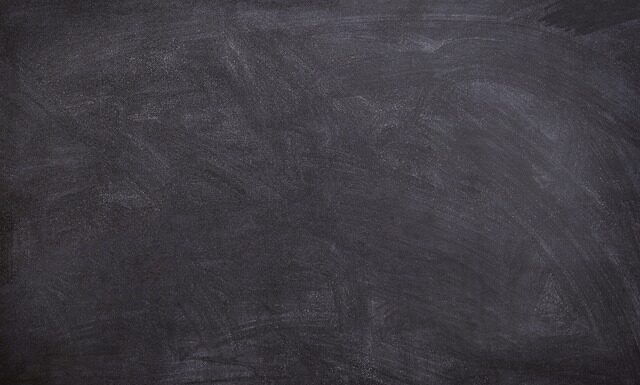 Kto prowadzi szkolenia?