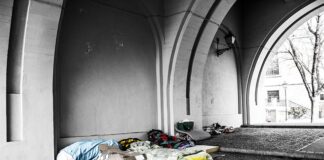 Co można położyć na materacu aby zwiększyć jego komfort?